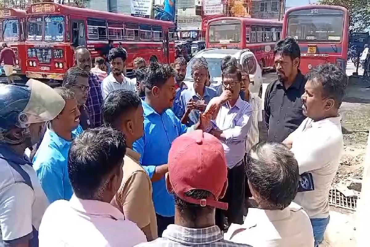 பொதுமலசல கூட விவகாரம் : யாழ்.மாநகரசபை -இ.போ.ச முறுகல் | Public Toilet Jaffna Municipal Council Ctb