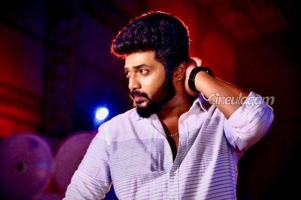 நான் எல்லாம் பிறந்திருக்கவே கூடாது, இதெல்லாம் நடக்காது- வருத்தமாக பேசிய சீரியல் நடிகர் கார்த்திக் ராஜ் | Sembaruthi Serial Fame Karthik Emotional Talk நான் எல்லாம் பிறந்திருக்கவே கூடாது, இதெல்லாம் நடக்காது- வருத்தமாக பேசிய சீரியல் நடிகர் கார்த்திக் ராஜ் | Sembaruthi Serial Fame Karthik Emotional Talk