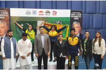 சர்வதேச குத்துச் சண்டை போட்டியில் தங்கப் பதக்கம் வென்று தமிழ் பெண் (Photos)