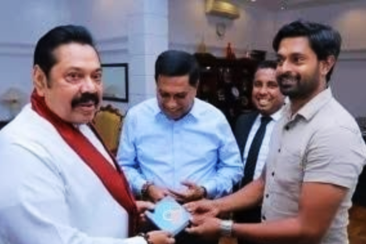 லண்டனில் நெருக்கமான நாமல் - சரித் அபேசிங்கவின் நட்பு! அம்பலமாகியுள்ள பல இரகசிய தகவல்கள்.. | Namal Rajapaksa Charith Abeysinghe லண்டனில் நெருக்கமான நாமல் - சரித் அபேசிங்கவின் நட்பு! அம்பலமாகியுள்ள பல இரகசிய தகவல்கள்.. | Namal Rajapaksa Charith Abeysinghe