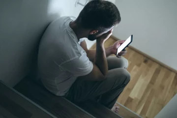 தயவு செய்து செத்து விடு; இளைஞரை திட்டிய ஏ.ஐ!