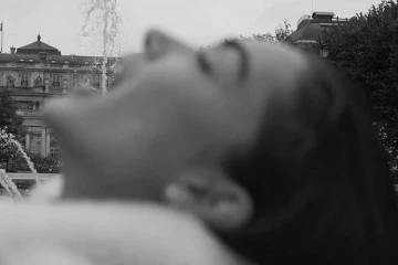 பட வாய்ப்புக்காக அட்ஜெஸ்ட்மென்ட் செய்த டிக்டாக் நடிகை.. நம்ப வைத்து ஏமாற்றிய இயக்குனர்