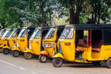 ஆட்டோக்களில் ஏன் 4 சக்கரங்கள் இல்லை - என்ன காரணம் தெரியுமா?