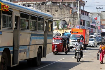 யாழ்ப்பாணத்தில் வீதியால் சென்ற குடும்பஸ்தர் உயிரிழப்பு