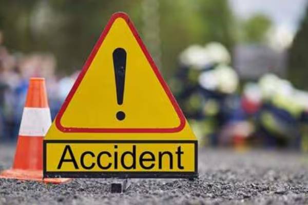 வாகன விபத்துக்களில் ஒரே நாளில் 4 பேர் பலி! | 4 People Died In Vehicle Accidents வாகன விபத்துக்களில் ஒரே நாளில் 4 பேர் பலி! | 4 People Died In Vehicle Accidents