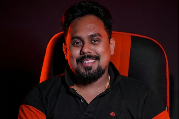 மகள் பிறந்த அதிர்ஷ்டம் - ரூ.49 கோடி பரிசு வென்ற இந்தியர் | Indian Won 20Million Dh In Lottery After Born Baby