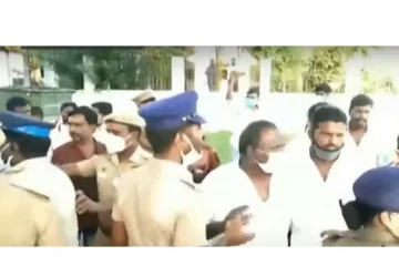 ராணிப்பேட்டையில் திமுக - அதிமுக பிரமுகர்கள் கடும் வாக்குவாதத்தால் பெரும் பரபரப்பு!