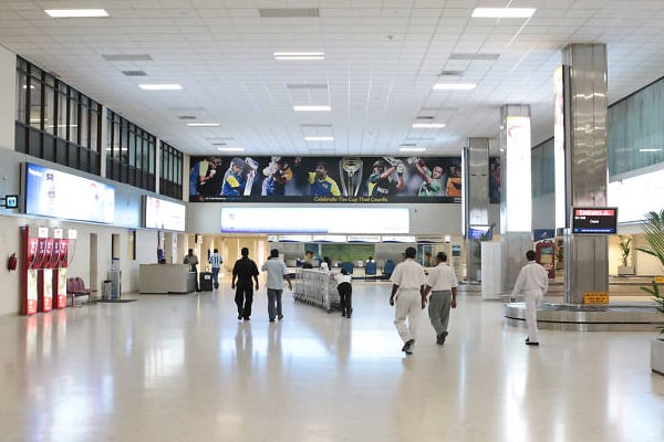 வெளிநாட்டிலிருந்து வந்த பயணி கட்டுநாயக்க விமான நிலையத்தில் கைது | Sri Lankan Passenger Arrested At Bia