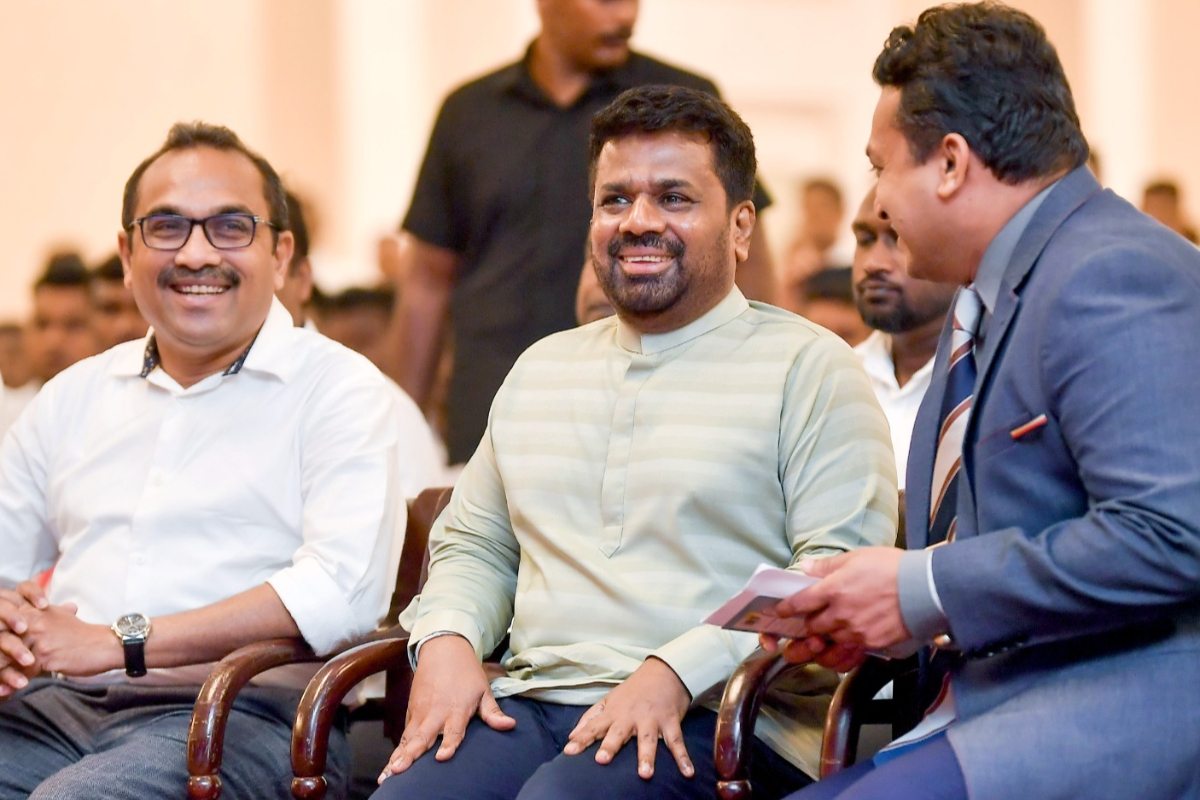 பொதுப் போக்குவரத்தை மேம்படுத்த ஜனாதிபதி திட்டம்: சாரதிகளுக்கு விடுக்கப்பட்ட எச்சரிக்கை | Presidential Plan To Improve Public Transportation