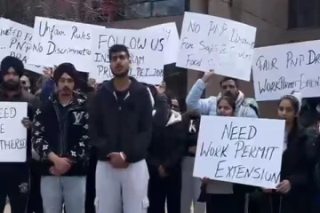 நாடுகடத்தப்படும் அபாயத்தில் நூற்றுக்கணக்கான இந்திய மாணவர்கள்: கனடா அரசுக்கு எதிராக ஆர்ப்பாட்டம்