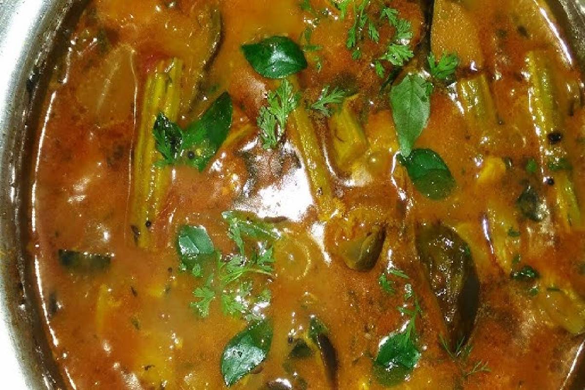 நாக்கில் எச்சில் ஊறும் முருங்கைக்காய் புளிக்குழம்பு - இப்படி செய்து பாருங்க | Murungakkai Puli Kulambu Recipe How To Make