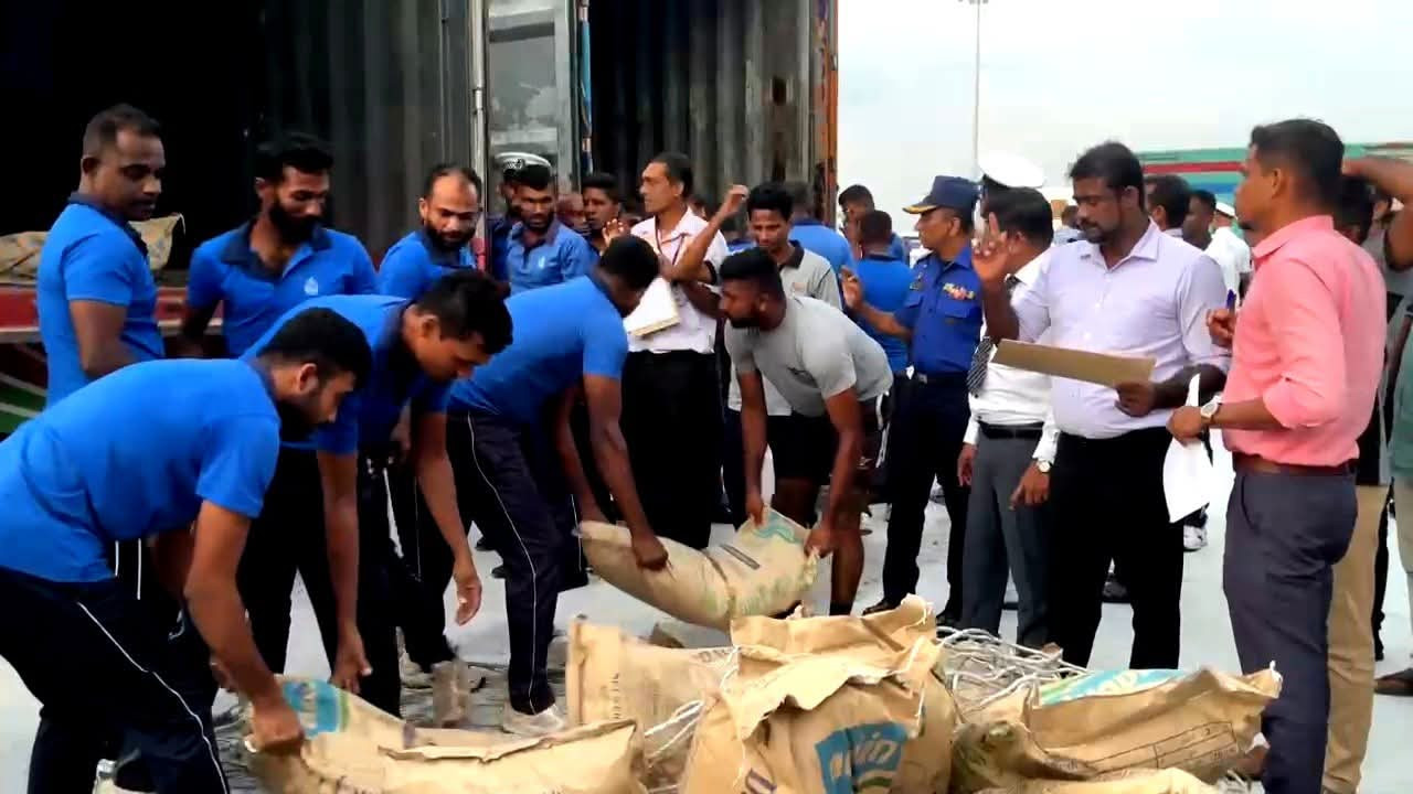 திருகோணமலை துறைமுகத்தை வந்தடைந்த ஐ.என்.எஸ்.கரியல் இந்திய போர்க்கப்பல் 2 Gallery