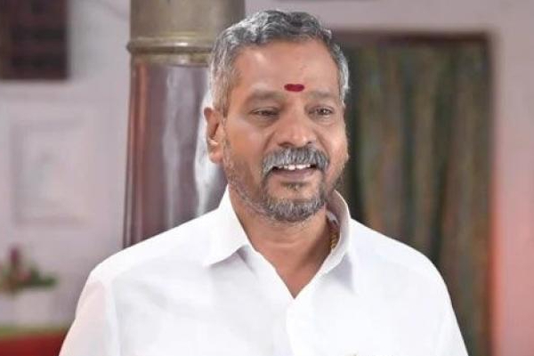 பாண்டியன் ஸ்டோர்ஸ் நடிகரை அசிங்கப்படுத்திய விஜய்யின் இயக்குனர் வம்சி.. இதெல்லாம் கவனிக்க மாட்டிங்களா தளபதி | Pandian Stores Actor Insulted By Vijay Director