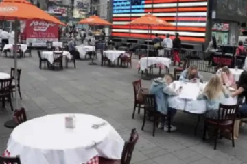 லண்டனில் ஜூலை மாதம் வரை பூட்டப்படும் பப் மற்றும் உணவு விடுதிகள்?