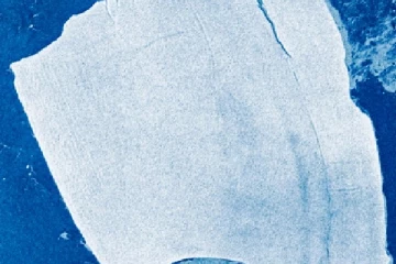 லண்டன் நகரை விட பாரிய பனிப்பாறை நகர்வதால் பரபரப்பு