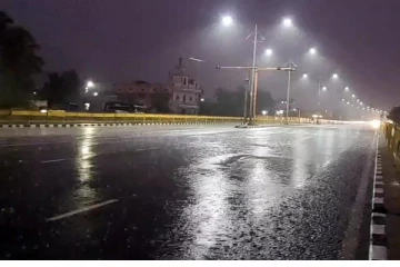 வேலூரில் திடீர் மழை பொது மக்கள் மகிழ்ச்சி!