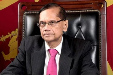 பட்டினியில் மக்கள்; இராஜாங்க அமைச்சர்களுக்கு வாகனங்கள்! (Video)
