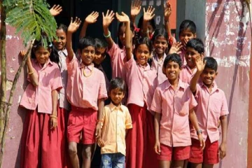 இனி சனிக்கிழமையும் பள்ளிகளுக்கு விடுமுறை - தமிழக அரசு அதிரடி அறிவிப்பு