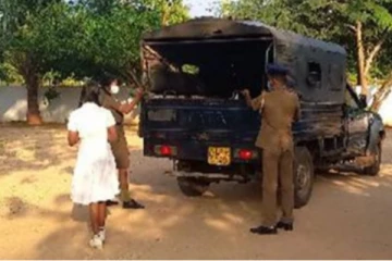 "අම්මගෙයි තාත්තගෙයි හිරිහැර මට ඉවසගන්න බෑ !" - පාසල් නිල ඇඳුම පිටින්ම දැරියක් පොලිසියට ඇවිත් බාර වෙලා කීව සංවේදි පුවතක් !