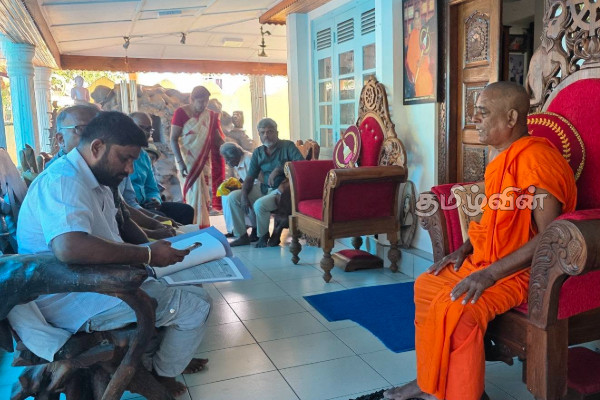 நயினாதீவு நாக விகாரை விகாரதிபதியை சந்தித்த தையிட்டி விகாரைக்காக காணி இழந்தவர்கள் | Nainadhivu Naga Viharaya Viharayadhipa Thaiyity