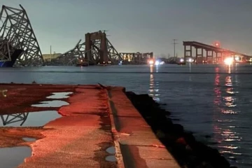 ලොවම කම්පා කරමින් කඩා වැටුණු පාලමේ නවතම තත්ත්වය..විමර්ශන වලට වන දේ..(PHOTOS)