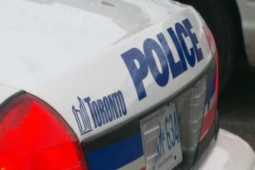 வீடுகளுக்குள் புகுந்து ஆயுத முனையில் துணிகர கொள்ளையில் ஈடுபட்ட ஜோடி கைது