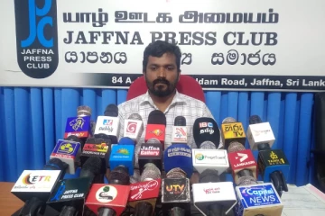 கிளிநொச்சி வைத்தியர்களின் அசமந்த போக்கால் இறந்து பிறந்துள்ள குழந்தை - தாயின் கற்ப பையும் அகற்றல்!