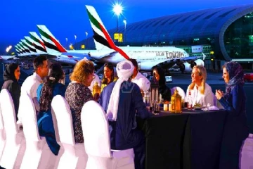 உலகில் முதல் முறையாக டுபாய் விமான நிலைய ஓடுபாதையில் இப்தார் நிகழ்ச்சி