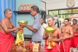 யாழ்.நல்லூர் திருவிழா பத்திரிகை மாநகரசபையிடம் கையளிப்பு