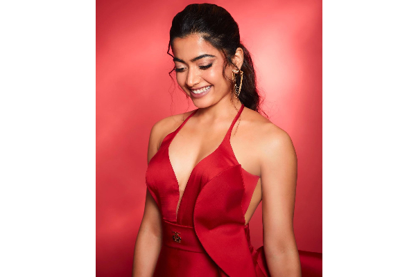 அடுத்தடுத்து டாப் நடிகர்களின் திரைப்படங்கள் ! சியான் 61 திரைப்படத்திலும் நடிக்கும் நடிகை.. | Top Actress Pairs Chiyaan In 61