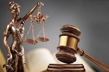 சட்டத்தரணி ஒருவரின் தொழிலை அதிரடியாக ரத்து செய்த உயர் நீதிமன்றம்