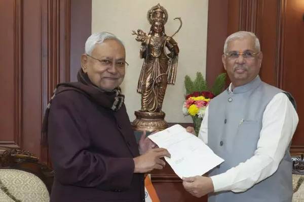 ராஜினாமா செய்துவிட்டேன்; பாஜகவுடன் கைக்கோர்ப்பு - விலகியது ஏன்? பீகார் முதல்வர் பரபரப்பு பேட்டி! - தமிழ்நாடு