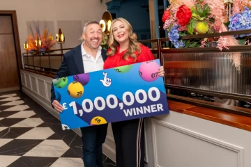 இரண்டாவது முறை பிரித்தானிய தம்பதியரின் கதவை தட்டிய அதிர்ஷ்டம்