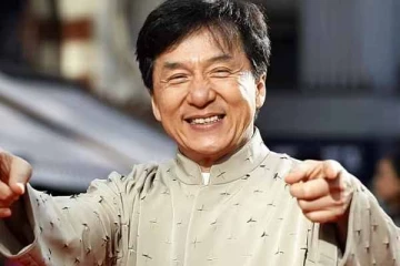 சிறுவயதில் நாம் பார்த்து ரசித்த ஜாக்கி சானா இது?- லேட்டஸ்ட் புகைப்படம் பார்த்து ரசிகர்கள் கவலை