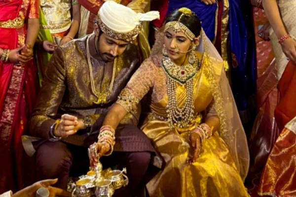 சமந்தாவை தொடர்ந்து இவரும் விவாகரத்தா.. கணவர் போட்டோக்களை நீக்கிய பிரபல நடிகை | Niharika Deletes Husband Photos Divorce Rumours