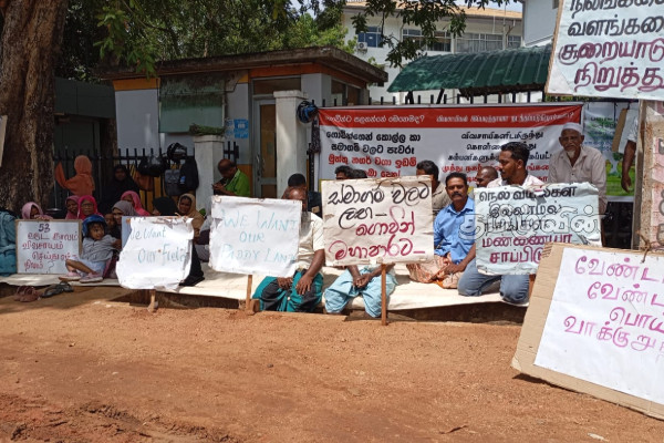 சத்தியாக்கிர போராட்டத்தை ஓய்வின்றி தொடரும் முத்து நகர் விவசாயிகள் | Muthu Nagar Farmers Continue Satyagraha Struggle