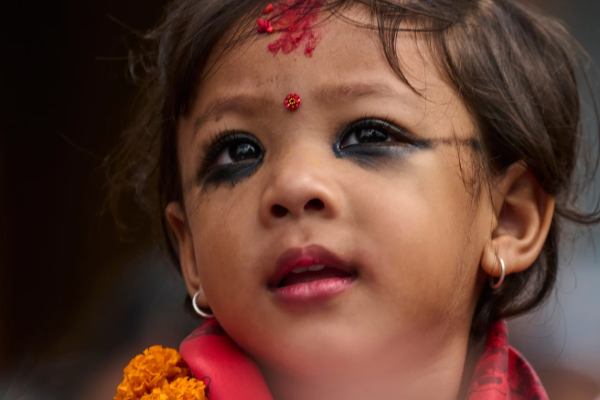 வாழும் கடவுளாக தேர்வான 2 வயது சிறுமி | 2 Year Old Girl Selects As New Living Goddess