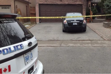 கனடாவில் வீடொன்றிலிருந்து மீட்கப்பட்ட 3 சடலங்கள்