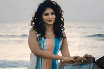 என்னமா இப்படி இறங்கிட்டீங்க..? பிக்பாஸ் ஜூலியின் வீடியோவை பார்த்து கலாய்க்கும் ரசிகர்கள்..