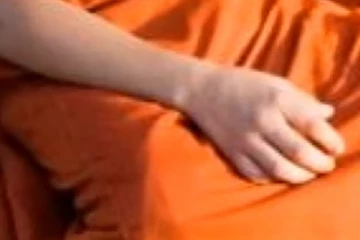 වසර තුනක කාලයක් තිස්සේ සාමනේර හිමිට බරපතල ලිංගික අතවර කළ ලොකු හාමුදුරුවරු තුන්නම අත්අඩංගුවට..