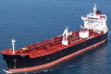 கட்டணம் செலுத்தாதலால் கடலில் காத்திருக்கும் கப்பல்!