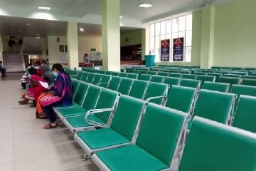 சுகாதார ஊழியர்கள் பணிப்புறக்கணிப்பு; கடும் அவதியில்   நோயாளிகள்