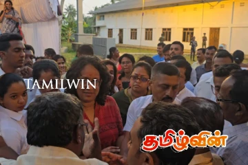 யாழில் பிரதமர் பங்கேற்ற கூட்டத்தில் குழப்ப நிலை