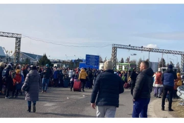 "கார்கீவ் நகரைவிட்டு இன்று மாலை 6 மணிக்குள் எப்படியாவது வெளியேறுங்கள்" - இந்திய தூதரகம் அறிவுறுத்தல்