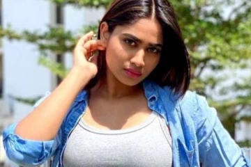 ஷிவானி வெளியிட்ட ஒற்றைப் புகைப்படம்: தலைவி என்ன இப்படி தெரியுது? ஜும் செய்து பார்த்து தெறிக்கவிடும் ரசிகர்கள்