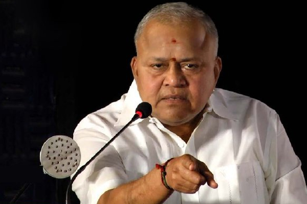 பணம் இருக்குன்னு சில மூஞ்சிங்க படம் நடிக்க வர்றாங்க - ராதாரவி ஆதங்கம்! - தமிழ்நாடு