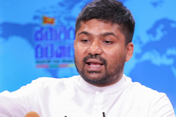 மனம்பேரிக்கு ஆதரவாக சட்டத்தரணியாகும் அரசாங்க அமைச்சர்! நோட்டமிடும் மொட்டு தரப்பு | Slpp Is Looking At The Government Ministers