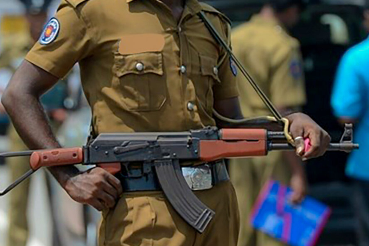 தென்னிலங்கையில் வீடொன்றை இலக்கு வைத்து துப்பாக்கிச் சூடு | Shooting Targeting A House In Southern Sri Lanka தென்னிலங்கையில் வீடொன்றை இலக்கு வைத்து துப்பாக்கிச் சூடு | Shooting Targeting A House In Southern Sri Lanka