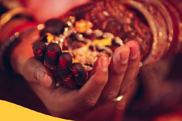 பெண்கள் மறந்தும் செய்யவே கூடாத 6 விஷயங்கள் - சாஸ்திரம் சொல்வதென்ன? | 6 Things Women Shouldnt Do As Per Spiritual