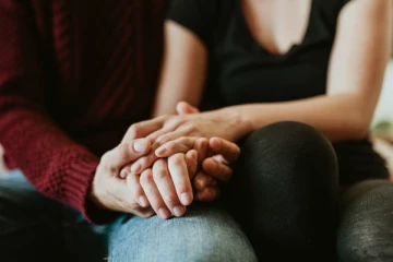 மனைவியுடன் தகாத உறவு ; கள்ளகாதலனுக்கு சம்பவம் செய்த கணவன்